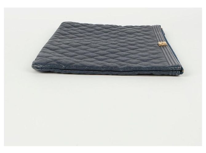 Chanel Clutch Grande Caviar Boy Blu - vista 5