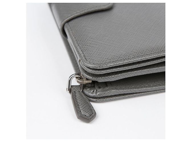 Prada Mini-Geldbörse mit Metall-Logo Braun - Ansicht 13