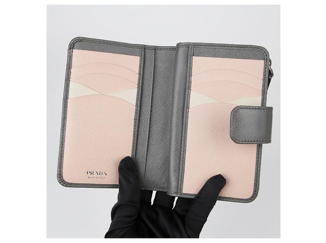 Prada Mini-Geldbörse mit Metall-Logo Braun - Ansicht 14