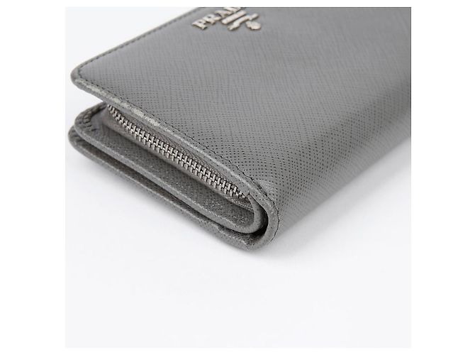 Prada Mini-Geldbörse mit Metall-Logo Braun - Ansicht 9