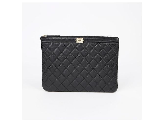 Chanel Clutch Medio in Pelle Caviar Boy Nero - vista 2