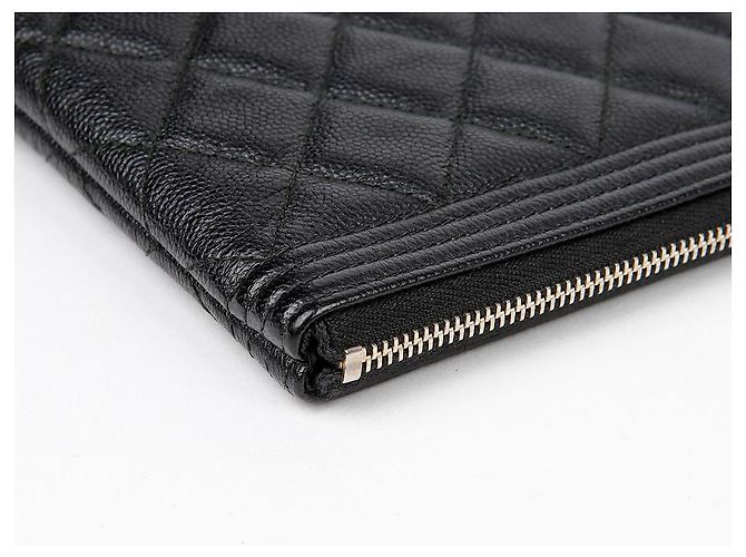 Chanel Clutch Medio in Pelle Caviar Boy Nero - vista 8