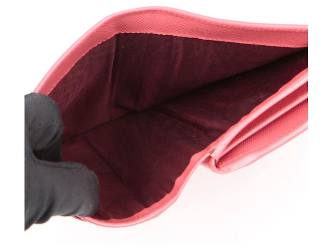 Saffiano Prada Billetera compacta con logo de metal Rosa - vista 12