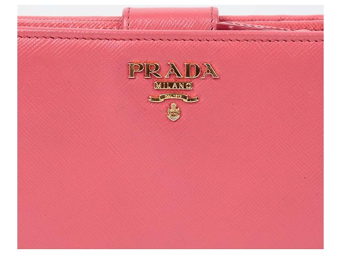Saffiano Prada Billetera compacta con logo de metal Rosa - vista 3