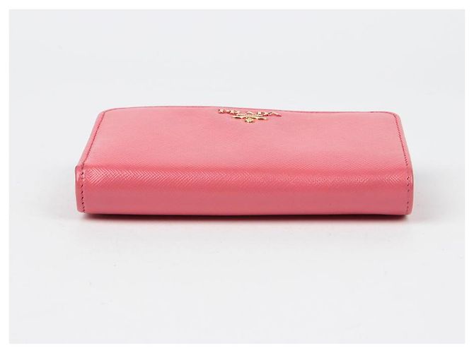 Saffiano Prada Billetera compacta con logo de metal Rosa - vista 6