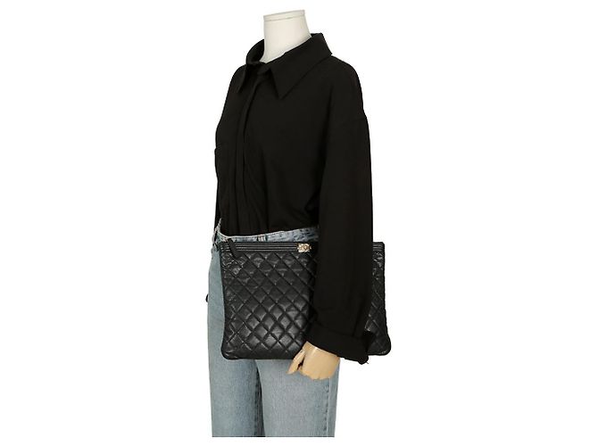 Chanel Clutch Grande Caviar Boy Nero - vista 11