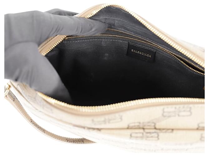 Balenciaga Borsa a tracolla BB Logo Camera Marrone - vista 10