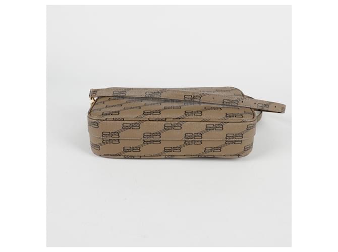 Balenciaga Borsa a tracolla BB Logo Camera Marrone - vista 6