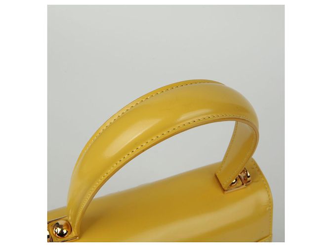Salvatore Ferragamo Bolso de mano Kelly Medium con asa superior Amarillo - vista 11