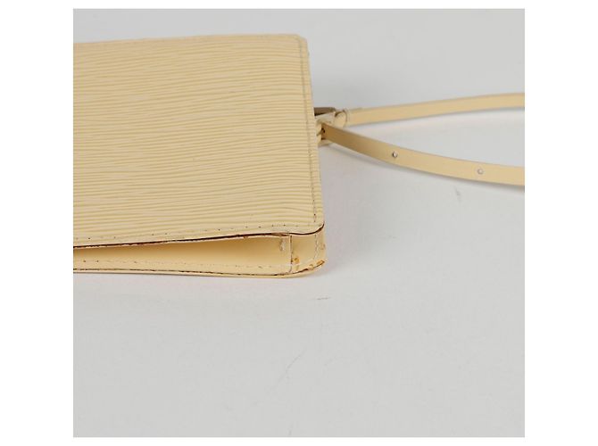 Louis Vuitton Borsa a tracolla Roshel Pouch Giallo - vista 9