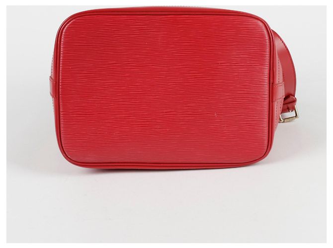 Louis Vuitton Borsa a Spalla Noé in Epi Rosso - vista 13