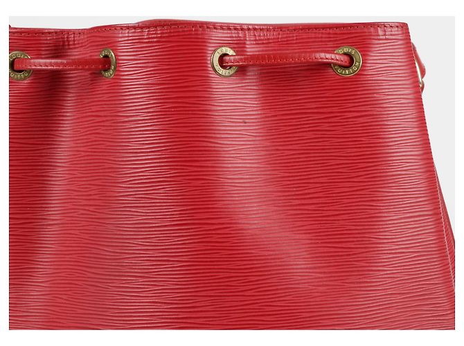 Louis Vuitton Borsa a Spalla Noé in Epi Rosso - vista 8