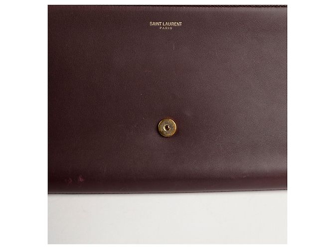Saint Laurent Clutch Chic con Patta Rosso - vista 18
