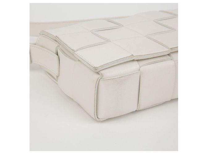 Bottega Veneta Bolso cruzado Cassette Blanco - vista 8