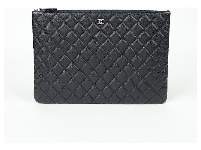 Chanel Clutch Classica Grande in Pelle Caviar Blu - vista 2