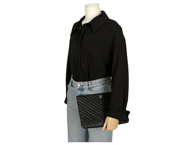 Chanel Clutch Medio Classico in Caviale Nero - vista 11