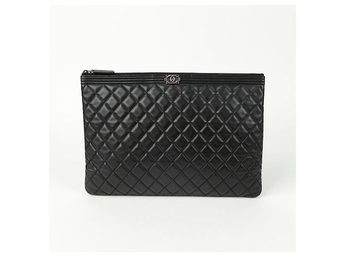 Chanel Boy Large Clutch in pelle nera Nero - vista 2
