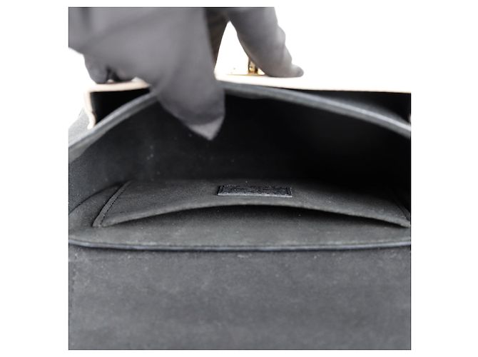 Louis Vuitton Bolso cruzado Lock Me Tender Negro - vista 13
