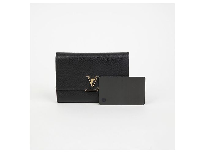 Louis Vuitton Cartera Capucines Negro - vista 11