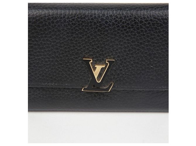 Louis Vuitton Cartera Capucines Negro - vista 2