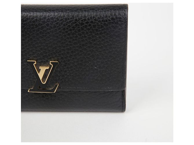 Louis Vuitton Cartera Capucines Negro - vista 3