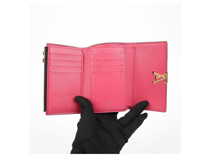 Louis Vuitton Cartera Capucines Negro - vista 7
