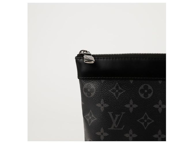 Louis Vuitton Clutch Pochette Apollo Nero - vista 3