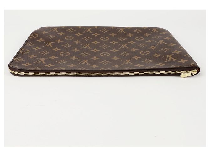 Louis Vuitton Clutch Etui Voyage MM Marrone - vista 4