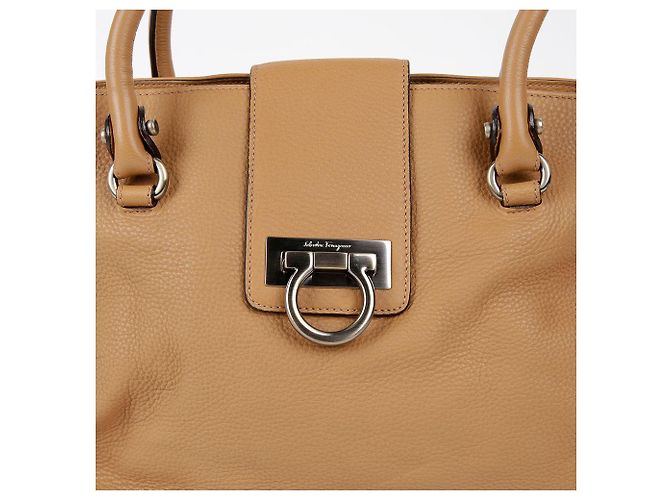 Salvatore Ferragamo Borsa a Spalla Gancini Marrone - vista 2