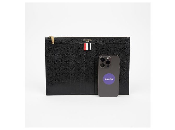 Thom Browne Clutch Pequeño Debossed Negro - vista 7