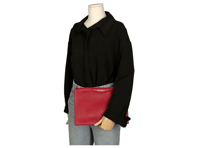 Givenchy Clutch Antigona Mediana Roja - vista 9