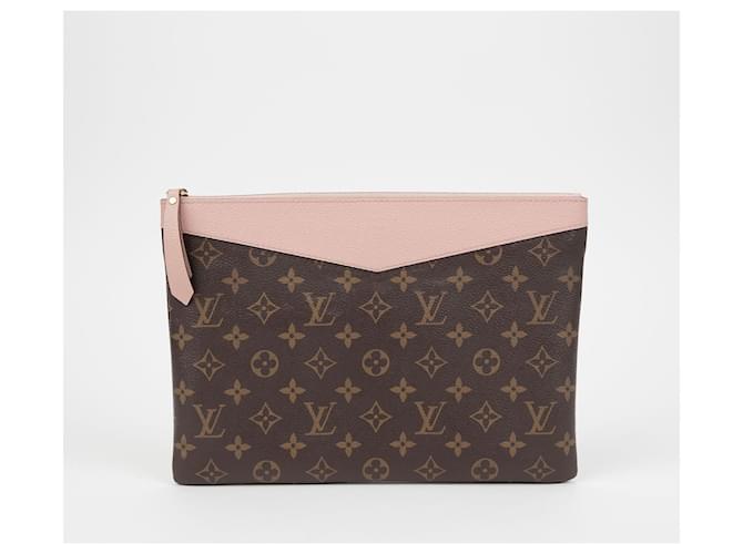 Louis Vuitton Pouch Daily Marrone - vista 2
