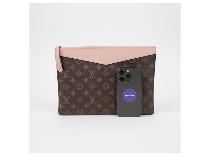 Louis Vuitton Pouch Daily Marrone - vista 9