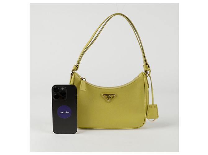 Saffiano Prada Borsa hobo con logo triangolare Verde - vista 11