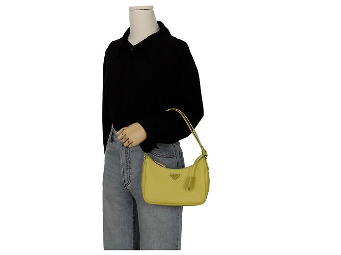 Saffiano Prada Borsa hobo con logo triangolare Verde - vista 13