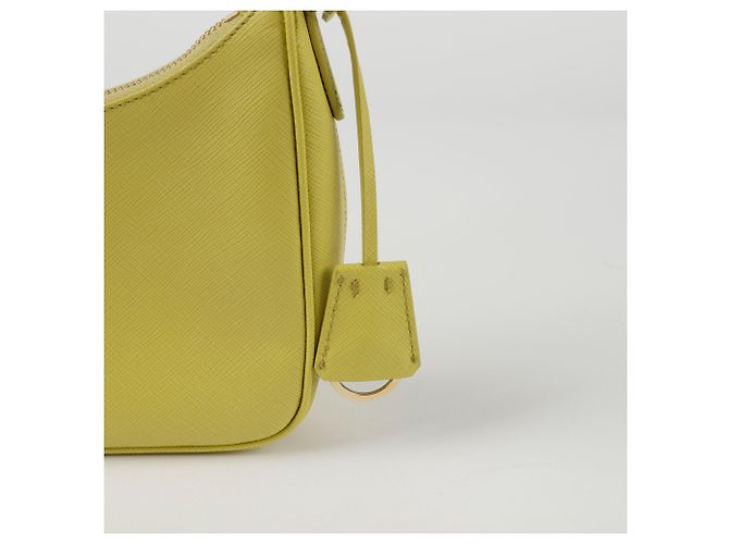 Saffiano Prada Borsa hobo con logo triangolare Verde - vista 5