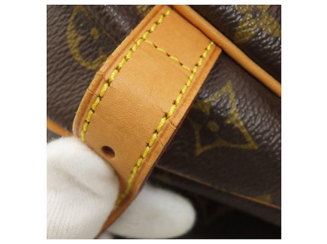 Borsa a Spalla Saumur 30 M42256 di Louis Vuitton Monogramma - vista 17