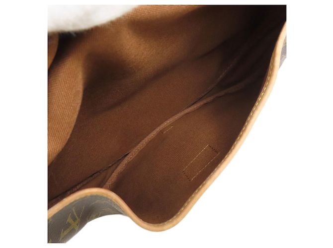 Borsa a Spalla Saumur 30 M42256 di Louis Vuitton Monogramma - vista 5