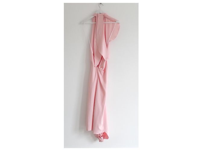 Vestido maxi drapeado asimétrico rosa Victoria Beckham Otoño 2024 - vista 7