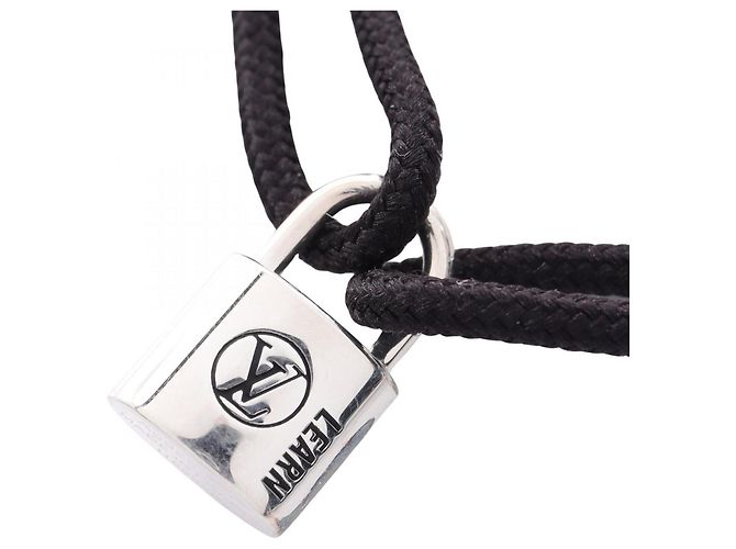 Bracciale Charm Lockit Lahn di Louis Vuitton Nero Argento - vista 2