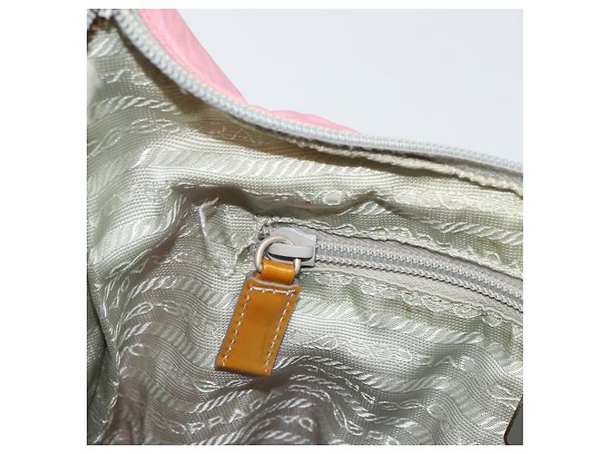Borsa a Spalla PRADA in Nylon Rosa Argento Auth 160914 - vista 19