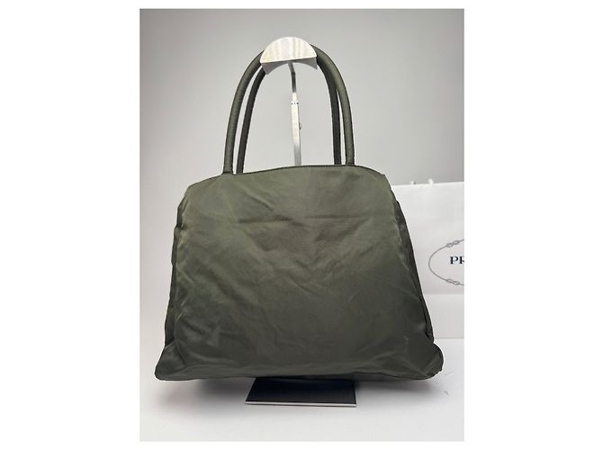 Sac à main en nylon vintage Prada triangle vert - vue 11