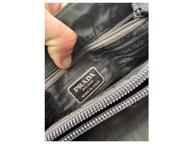 Sac à main en nylon vintage Prada triangle vert - vue 5
