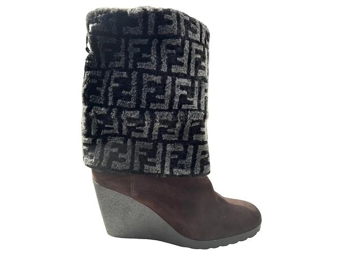 Botas Fendi de ante marrón talla 38 Castaño - vista 3