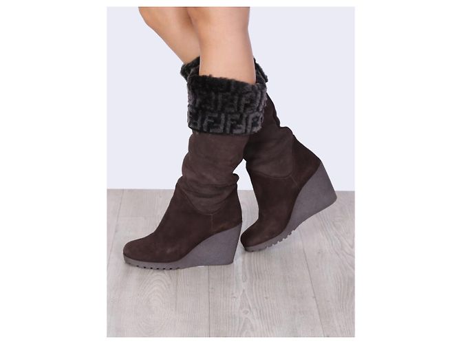 Botas Fendi de ante marrón talla 38 Castaño - vista 7