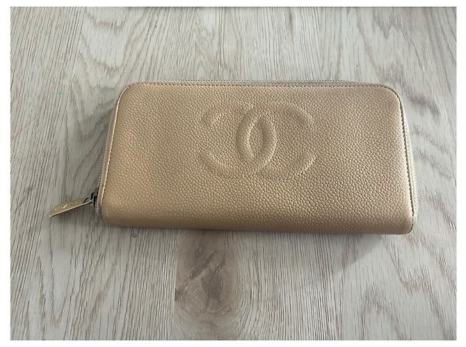 Cartera Chanel de cuero granate beige - vista 2