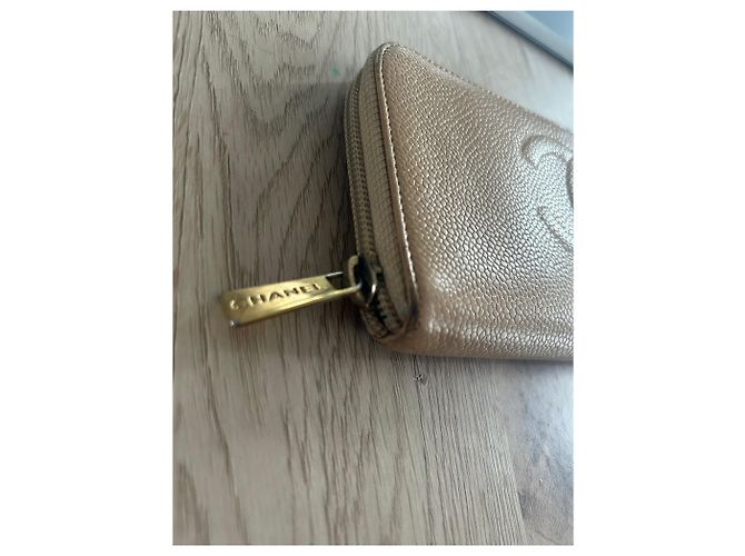 Cartera Chanel de cuero granate beige - vista 4