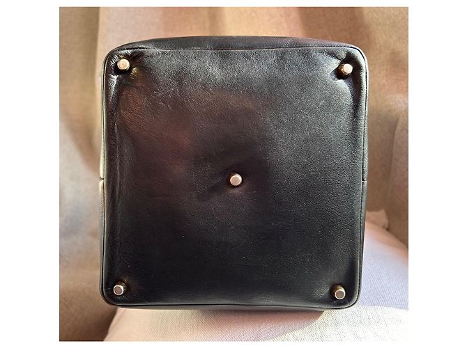 Vintage Gianni Versace Eimer Tasche Schwarz Gold hardware - Ansicht 9