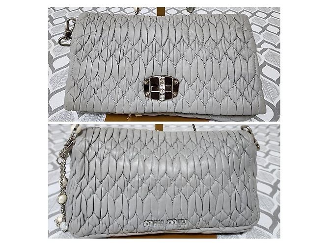 Borsa a Spalla Miu Miu Matelassé Decorata con Cristalli Ash Grigio - vista 4