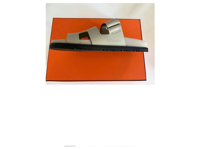 Sandali Hermès Chypre in vitello beige - vista 4